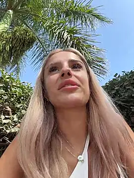 Show modela SophieVJ na web-kameri