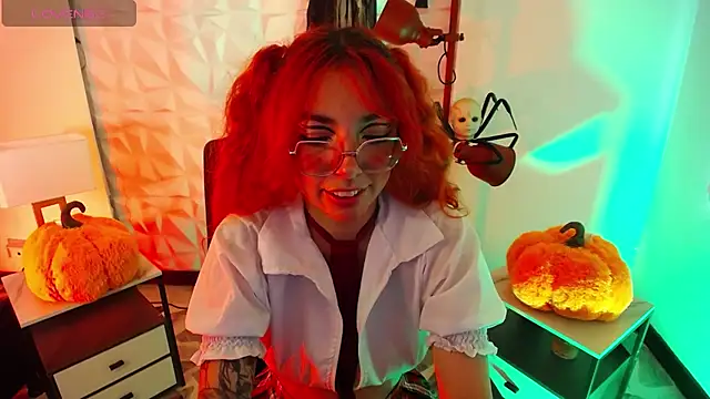 Živý XXX chat mere_in_redd