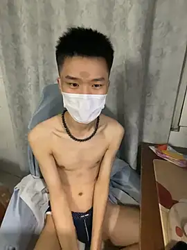 Zhang_yiovo élő XXX-chatje