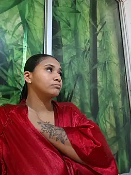 La_indiia's Live XXX Chat