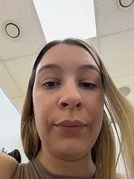 Chat +18 de SashaCatt ao vivo