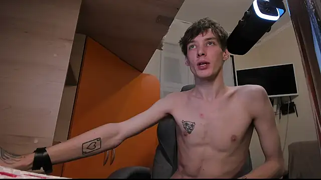 Chatroom XXX en direct de Holy_Master