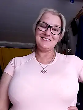 Živý XXX chat irinamaux
