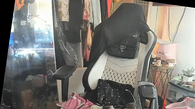 Chat XXX en directo de Motherbigbus