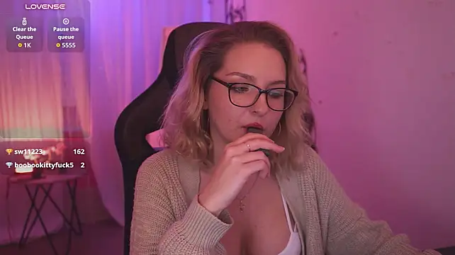 ViolaMore live XXX chat