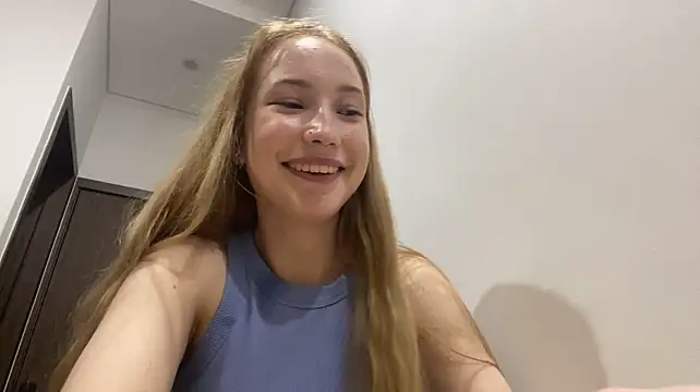 LaureneBoutet's Live XXX Chat