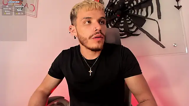 צ'אט XXX בשידור חי של Lian_ferrer