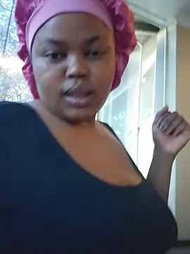 צ'אט XXX בשידור חי של Curveysinaa