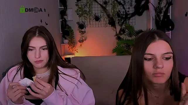 lisa_dark_ Obrolan Langsung XXX