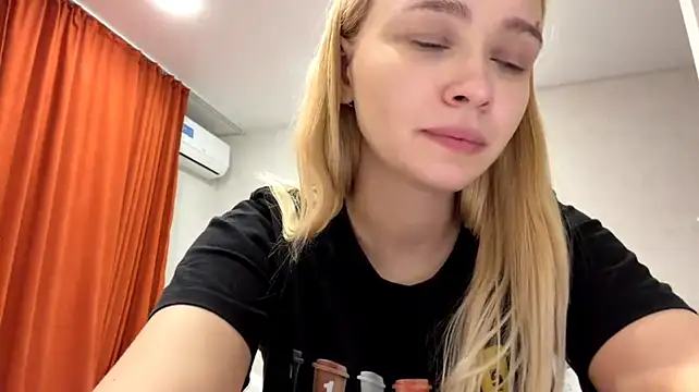 LovelyLisy's Live XXX Chat