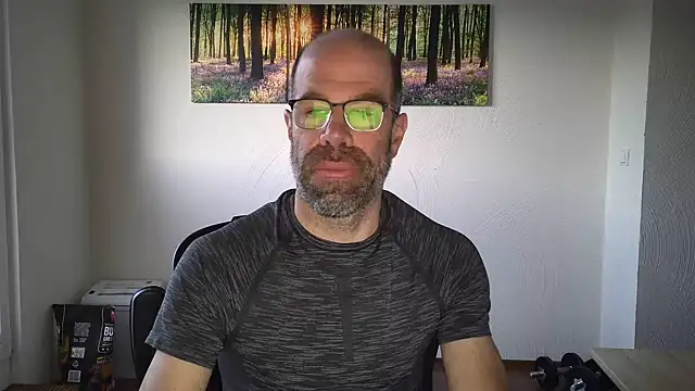 Živý XXX chat DaddyHarry_MatureStallion