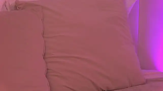 ArianaMellのライブXXXチャット