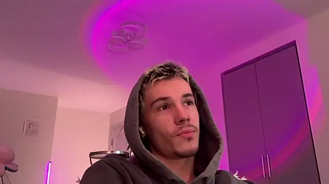 Czat XXX na żywo – Jeremy1Scott