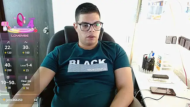Realjoel01 élő XXX-chatje