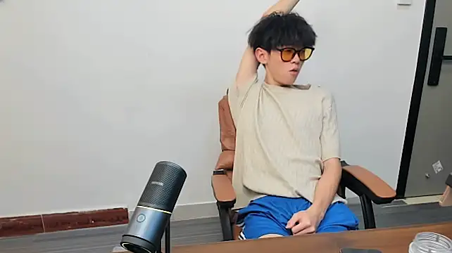 YT_11のライブXXXチャット