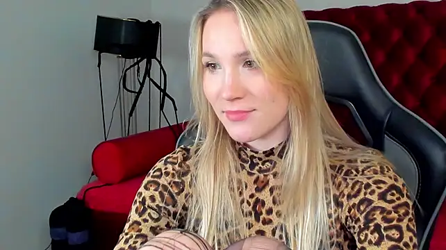 Živý XXX chat ElaraVoltage