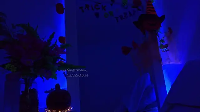 GingerMoon_ live XXX chat