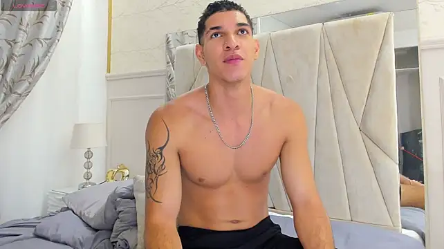 แชท XXX สดของ Adrien_Monteiro