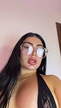 Chat XXX en directo de Mia_222