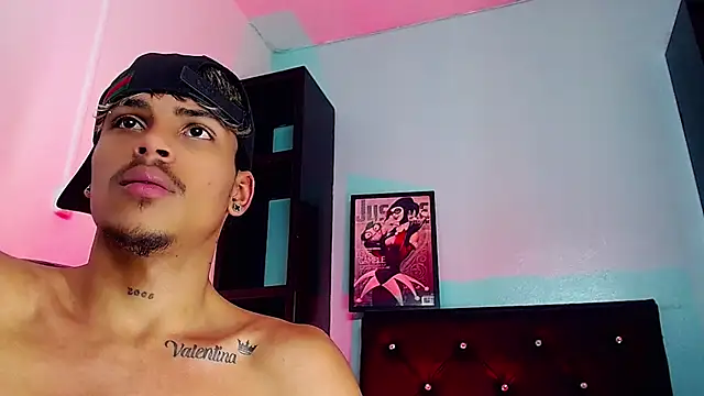 Angel_foxc13 élő XXX-chatje