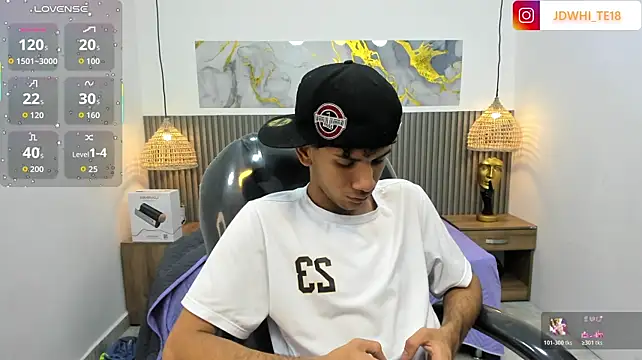 Chat XXX en directo de JDWhite18