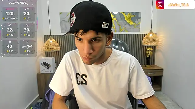 JDWhite18 Chat XXX live
