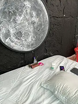 XXX chat uživo modela JessiBannkss