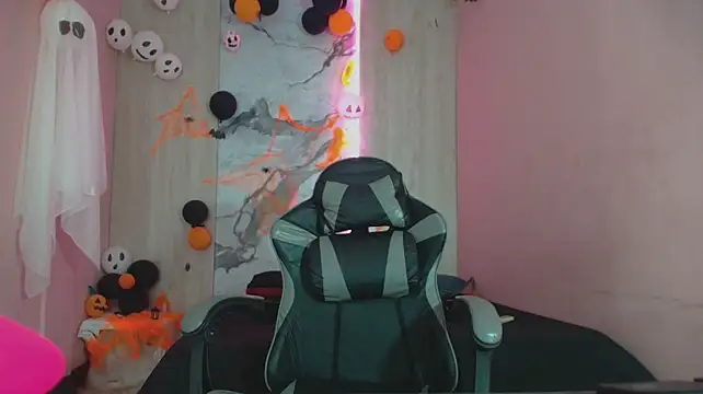 Chat +18 de MissIrinaa ao vivo