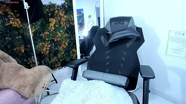 Živý XXX chat emily_palmeer