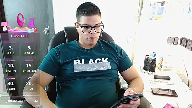 Czat XXX na żywo – Realjoel01
