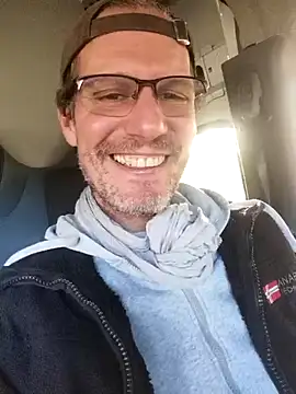 Bifititooz's Live XXX Chat