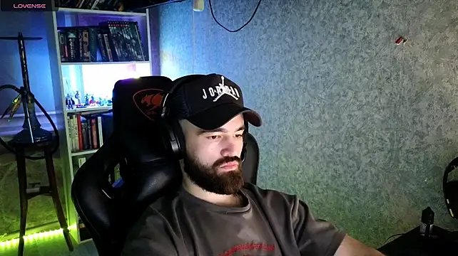 _Serious_Man live XXX chat