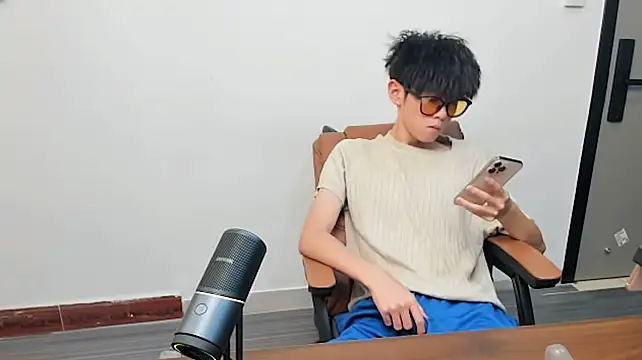 YT_11n Live XXX chat