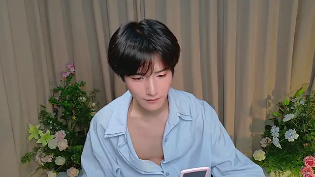 Lumi-yan Live XXX chat