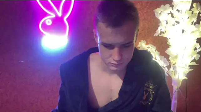 XXX chat uživo modela BigBabyMax