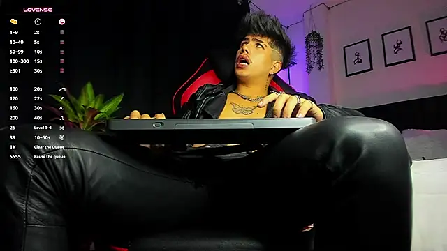 LyleBennett_のライブXXXチャット