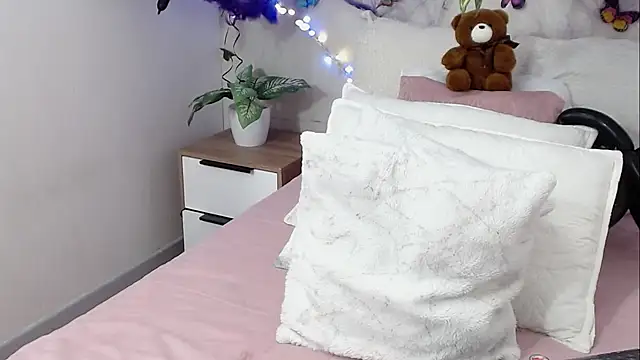 LindaCatalina_ Chat XXX in diretta
