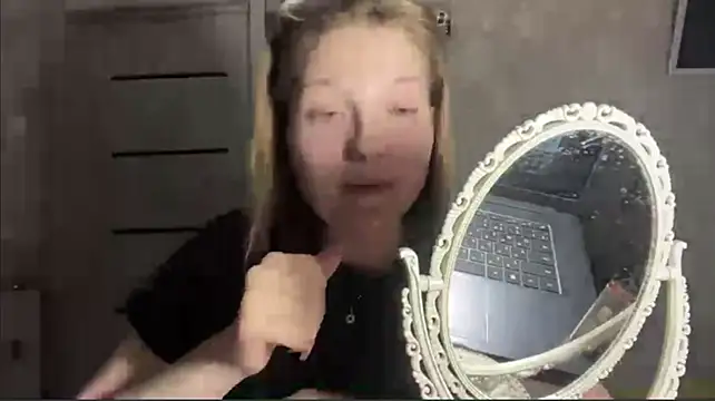 XXX chat uživo modela JoanaOrehek