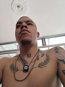 XXX chat uživo modela AlphaMasterXxx
