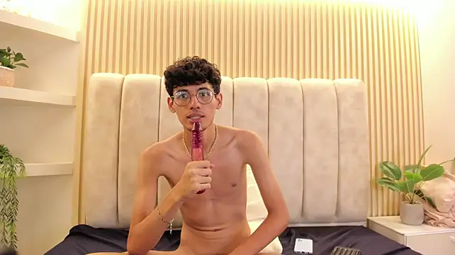 Ethan_Kay Live XXX-Chat