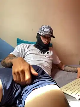 Chatroom XXX en direct de aronmax_