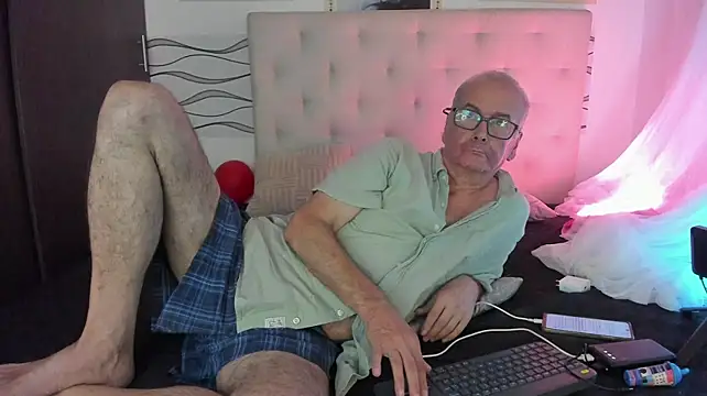 david_holman Adlı Modelin Canlı XXX Sohbeti