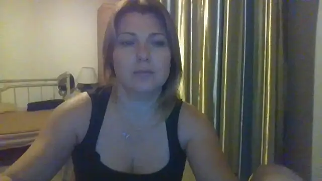 ElenaLove888 Chat XXX live