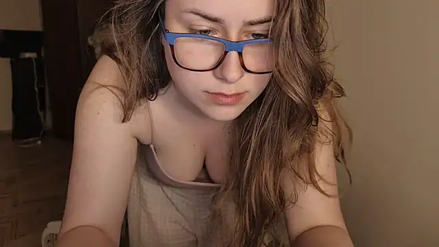 SeasonalSomeone's Live XXX Chat