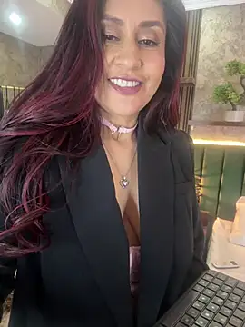 MonicaMoret's Live XXX Chat