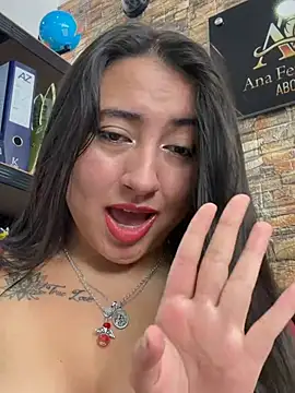 _Sarah-Office1's Live XXX Chat