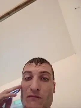 Pokazy przed kamerką – jizzyglizzy92