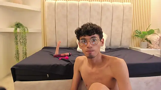 Czat XXX na żywo – Ethan_Kay