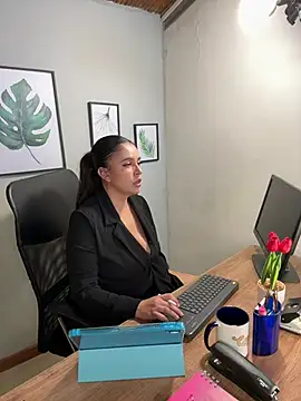 AMARATJOLIE's Live XXX Chat
