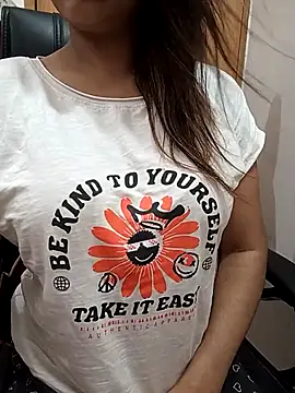 Tanha18 Chat XXX in diretta